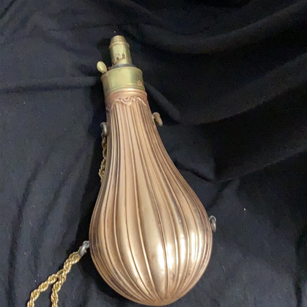 Gunpowder Flask - Picture 3 of 10